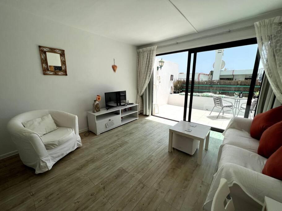 Casa Perdy, Beautiful 1 Bedroom Apartment With Communal Pool 티아즈 외부 사진